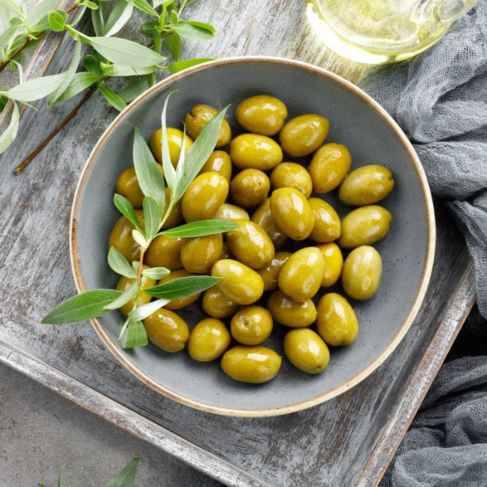Olive Pures Organic Green Olives 250 g with olives, water, and sea salt
